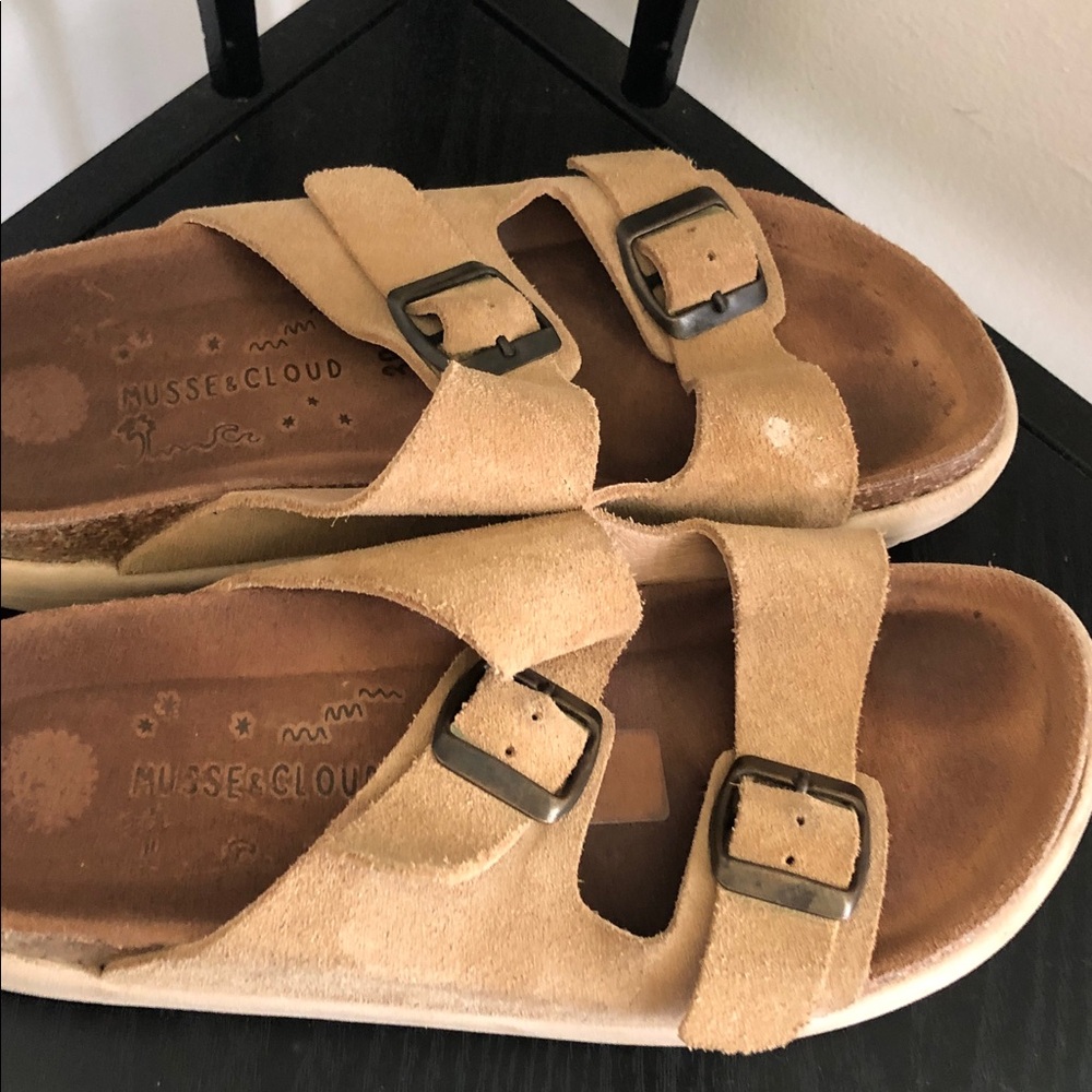 Women’s suede leather fall musse & cloud Tan Suede Double-Buckle Slide Sandals - Picture 4 of 6
